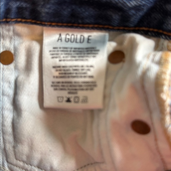 AGOLDE Parker Vintage Cut Off Shorts in Swapmeet - Size 26 - Picture 5 of 6